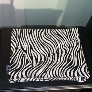 Redken 5th Ave. Clutch Vintage